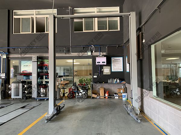 湖北寶能4S店-宜昌市西陵直營(yíng)店-機(jī)修車間2